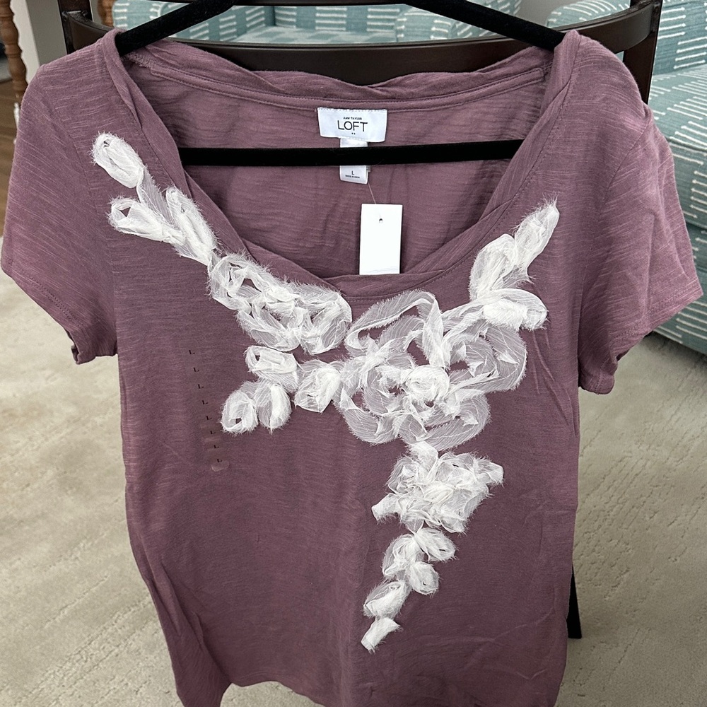 BRAND NEW WITH TAGS! LOFT Mauve Top with White Floral Accents